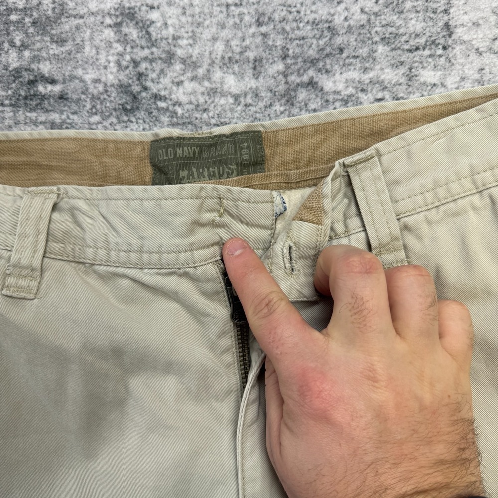 Y2K Old Navy Cargo Pants Men 33x34 (32x32) Beige Twill Distressed Straight Skate - Picture 6 of 15
